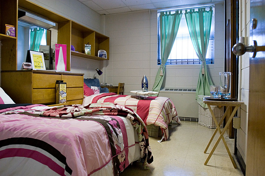 Decorate Your Dorm Room for Comfort and Function
