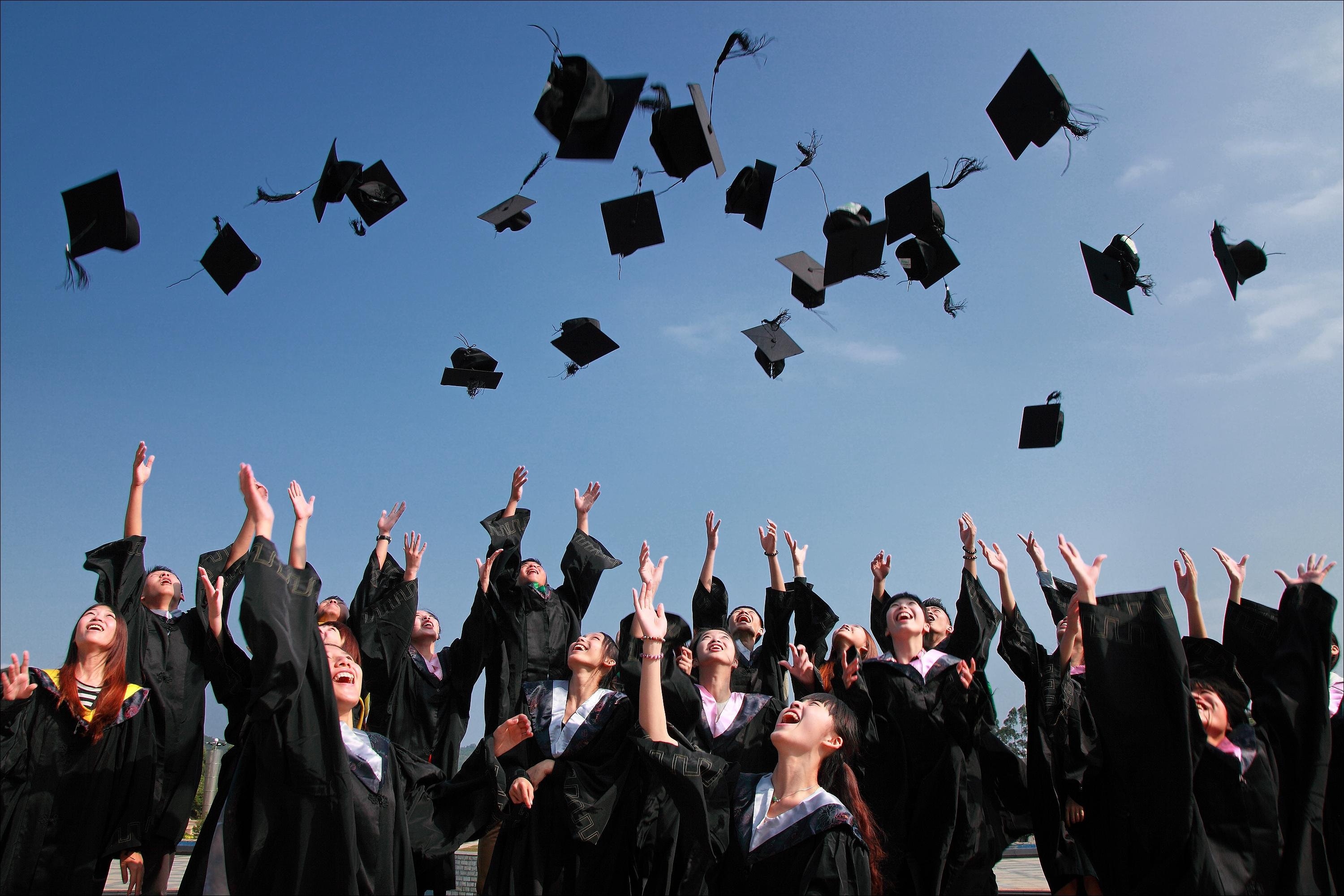 March 2018 Scholarships: Apply Now!