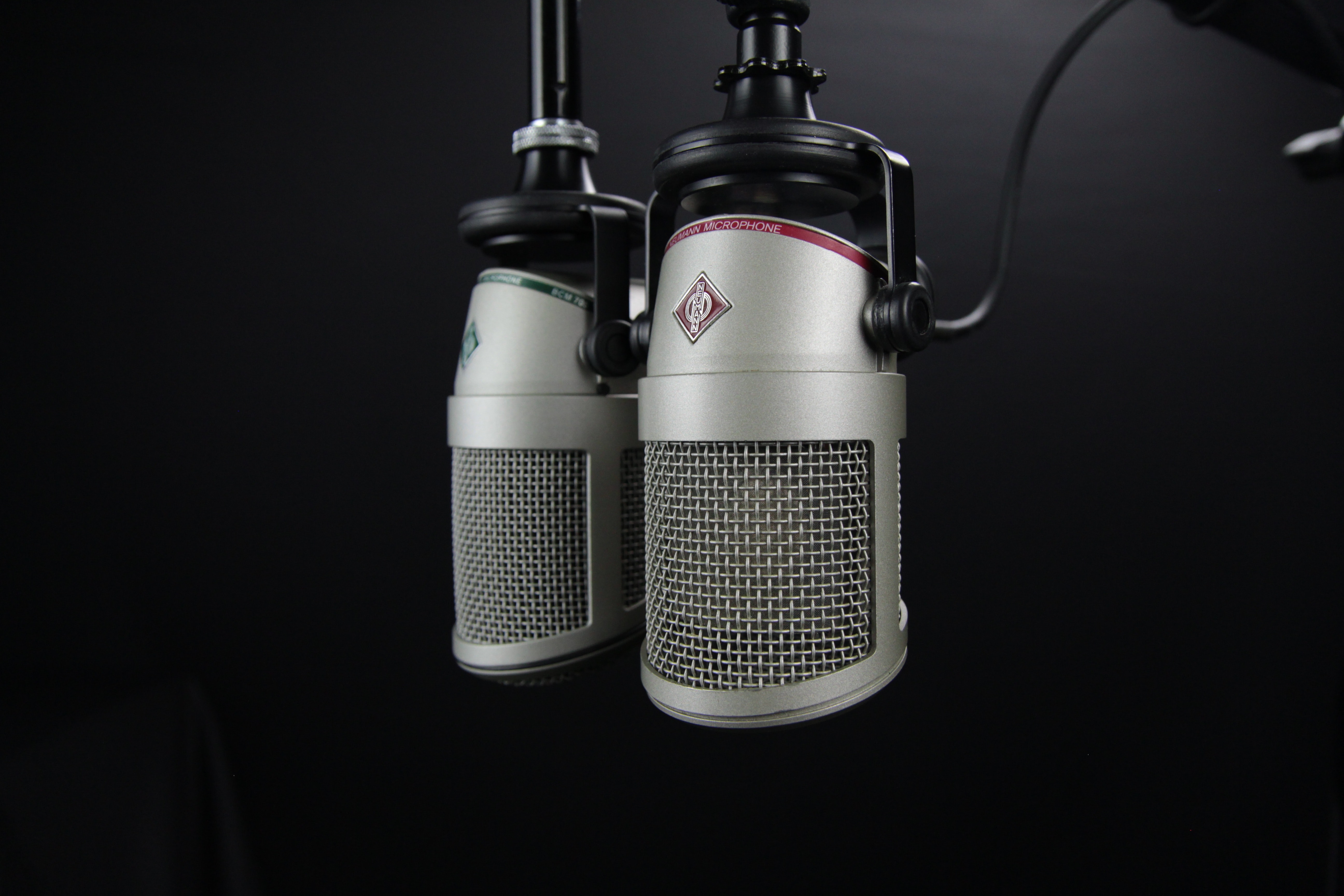 The Art of Talking: A Profile of Radio and Television Announcers