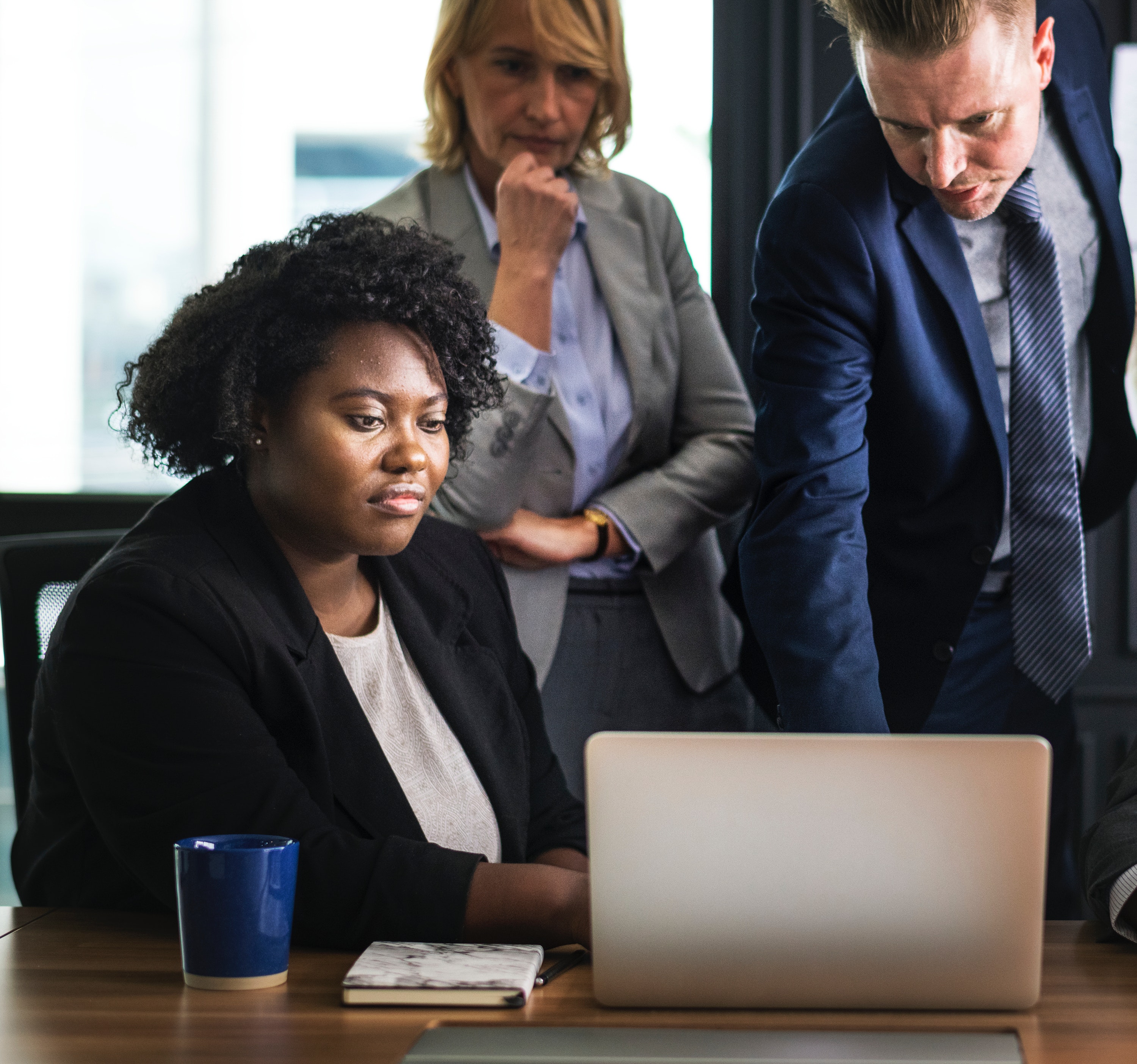 How You Can Help People Save Money as a Personal Advisor