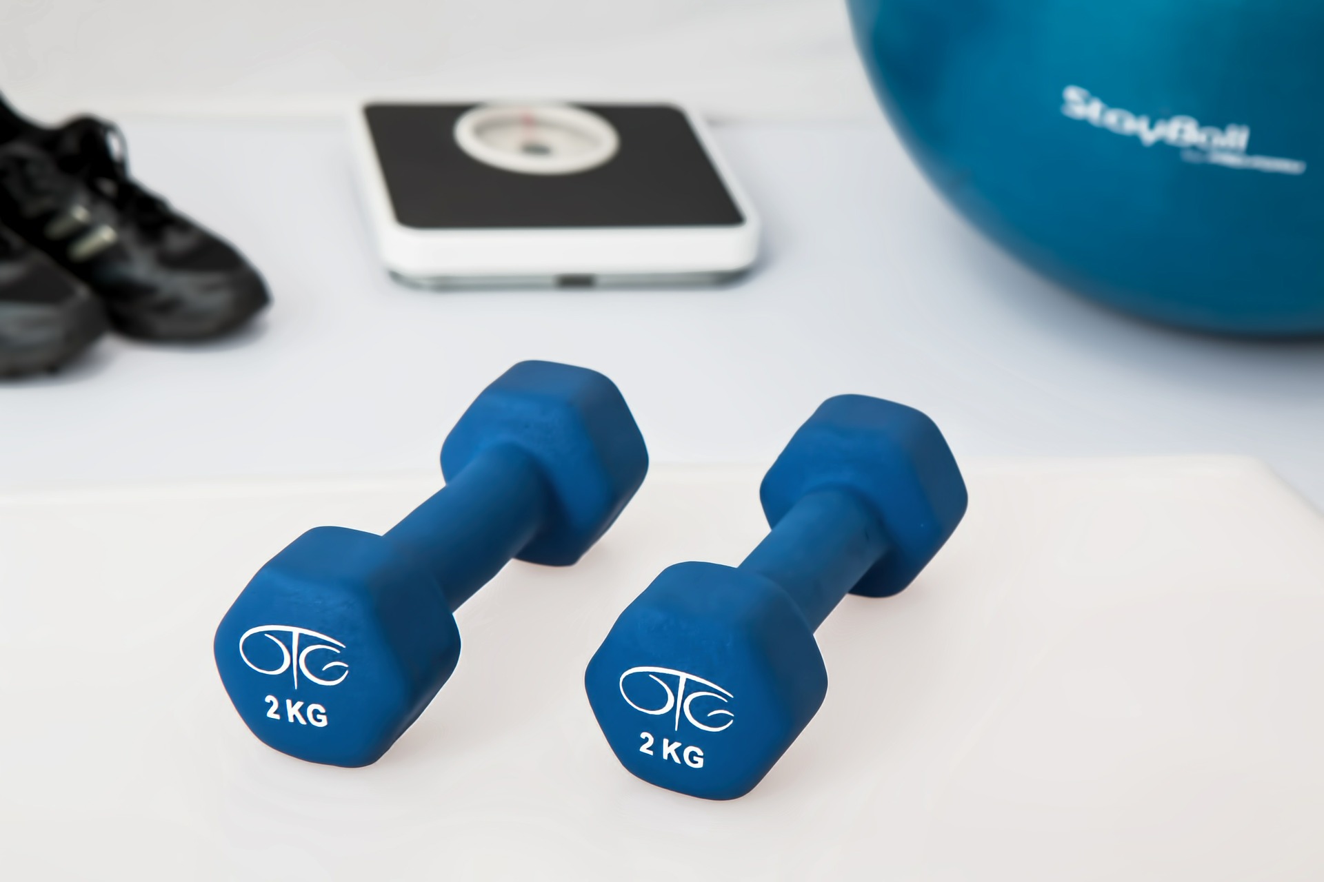 Tips for Safely Losing Weight Gained from the Pandemic/Holidays (French version available)
