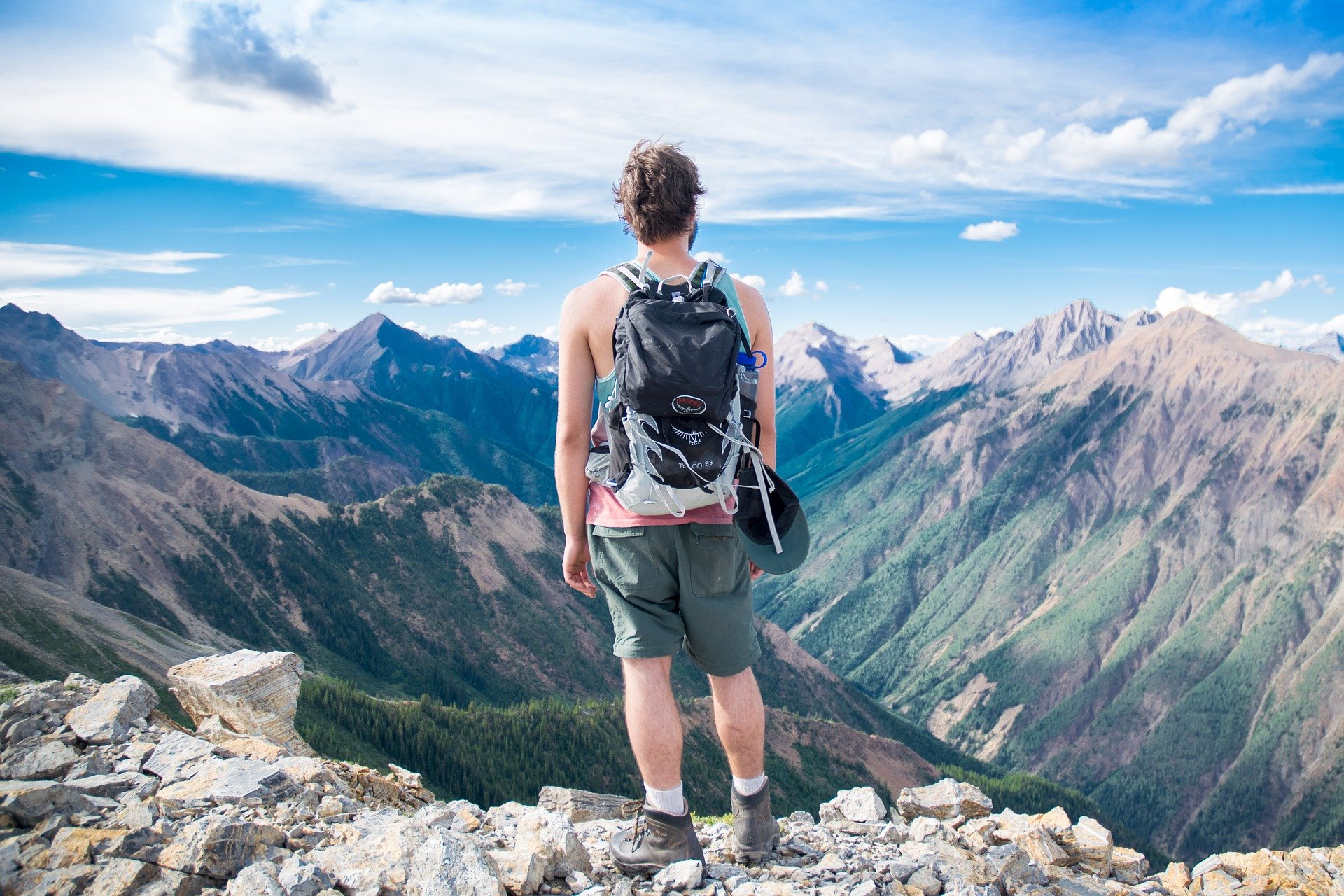 A Look at Options for High School Graduates and Post-Secondary Students to Make the Most of Their Summer (French version available)