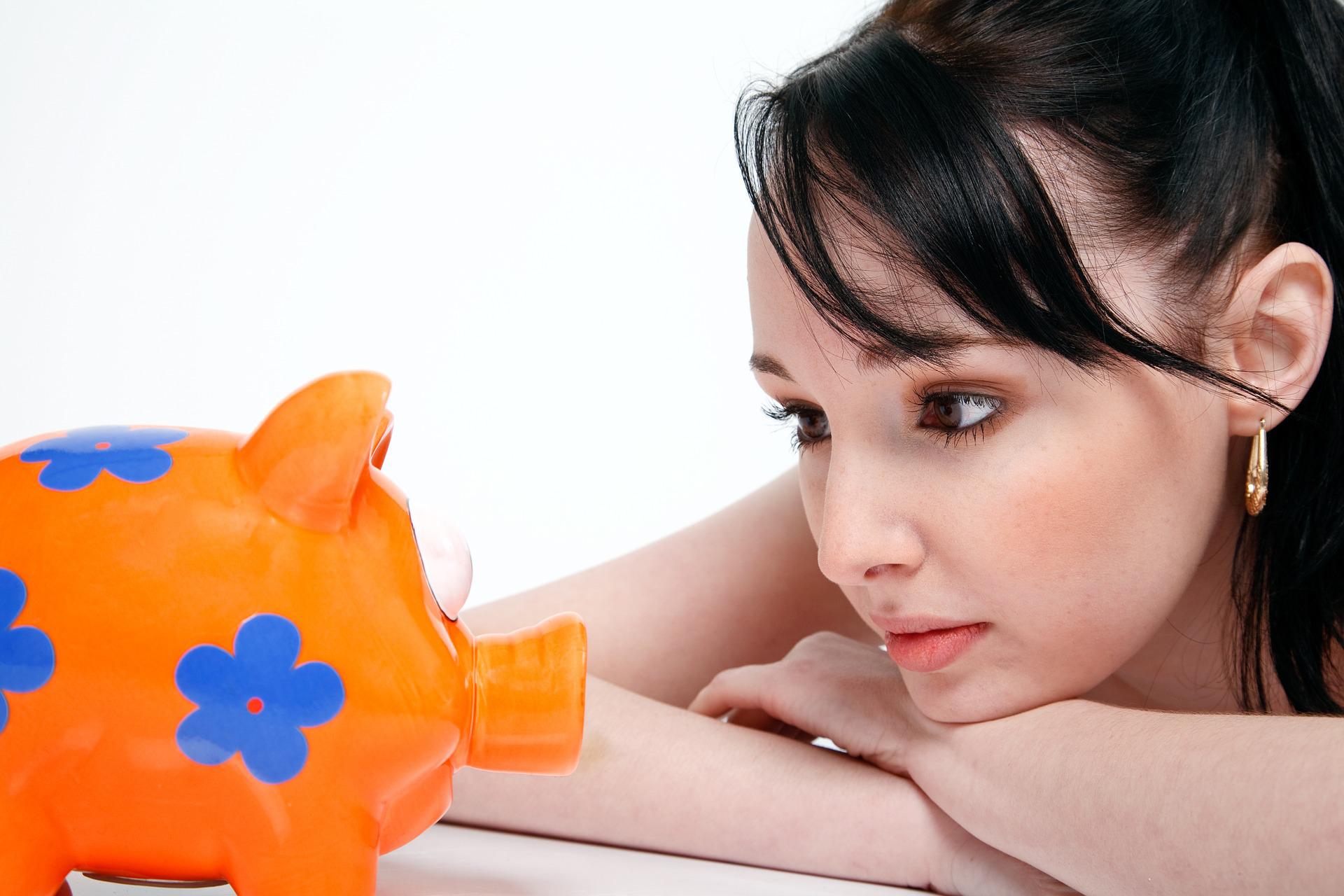 Save Some Money: Discounts for Postsecondary Students in Canada