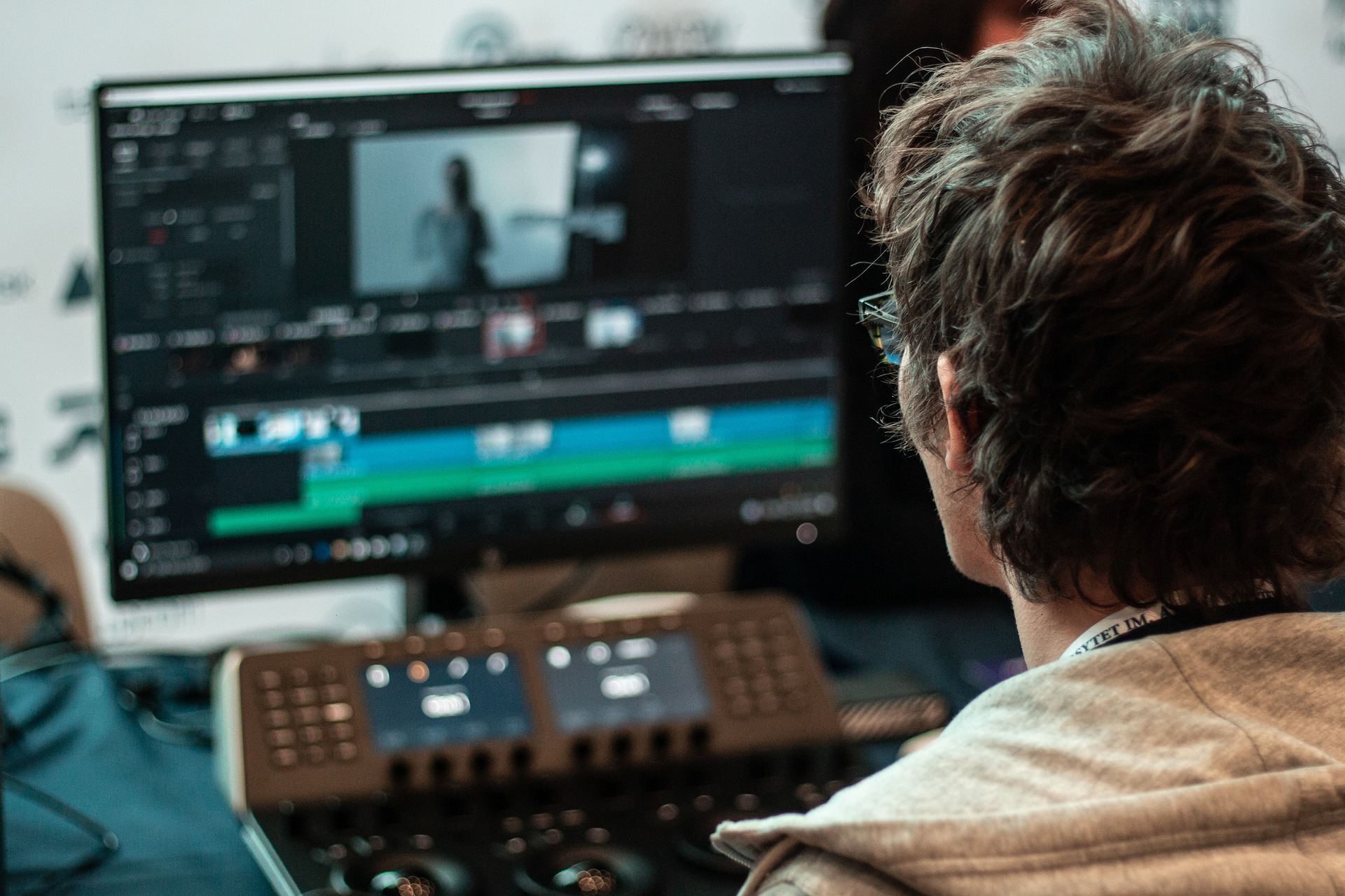 Career Profile: Film and Video Editor (French version available)